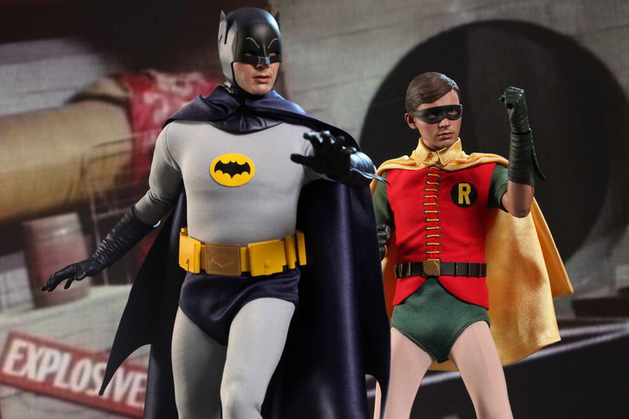 hot-toys-batman-1966-tv-series-16-scale-collectible-figure-2